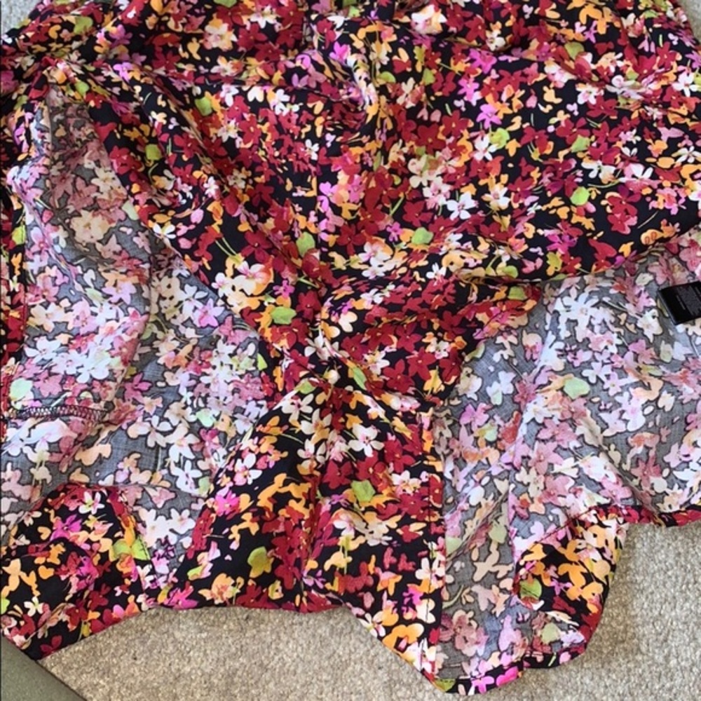 EXPRESS Medium Floral Mini Romper BNWT - Picture 9 of 11